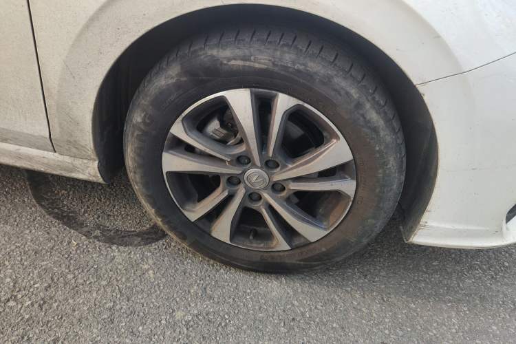 Used Changan Eado 2023 Changan Edition PLUS Blue Whale NE 1.4T GDI DCT Prestige Version
