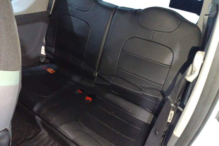 Used Wuling Hongguang MINIEV 2021 Macaron Premium Model – Lithium Iron Phosphate
