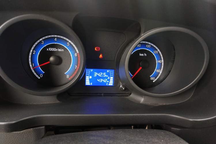 Used CHANGAN KUAYUE Wang X1 
