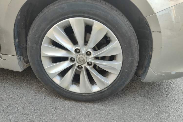 Used CHANGAN Raeton 2013 2.0L Automatic Luxury Version China IV Standard
