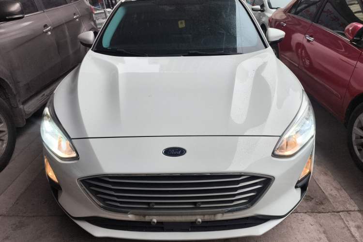 Used Ford Focus 2019 Sedan EcoBoost 180 Automatic Trend Edition