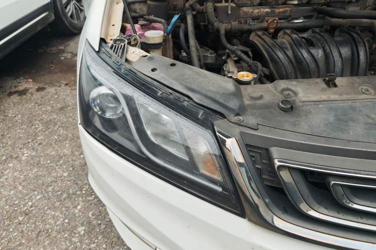 Used Geely Auto Emgrand 2017 Sedan Million Edition 1.5L Manual Upward Connect Version