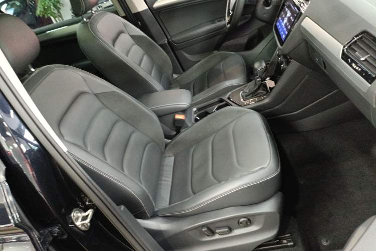 Used Volkswagen Tiguan L 2021 330TSI Automatic Two-Wheel Drive Smart Edition