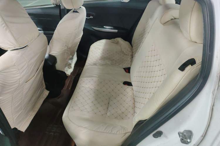 Used Toyota YARiS L Zhi Xuan 2015 1.5E Automatic Charm Edition
