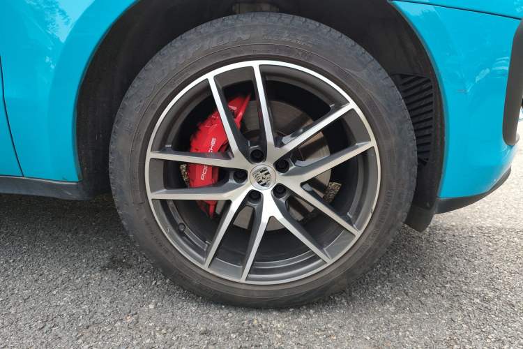 Used Porsche Macan 2022 Macan S 2.9T Right Front Wheel Hub