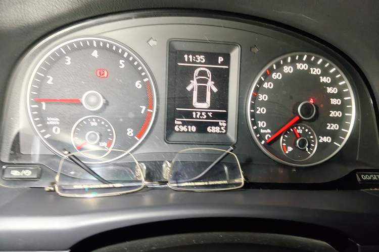 Used Volkswagen Touran 2015 1.4T DSG Luxury Edition 5-Seater