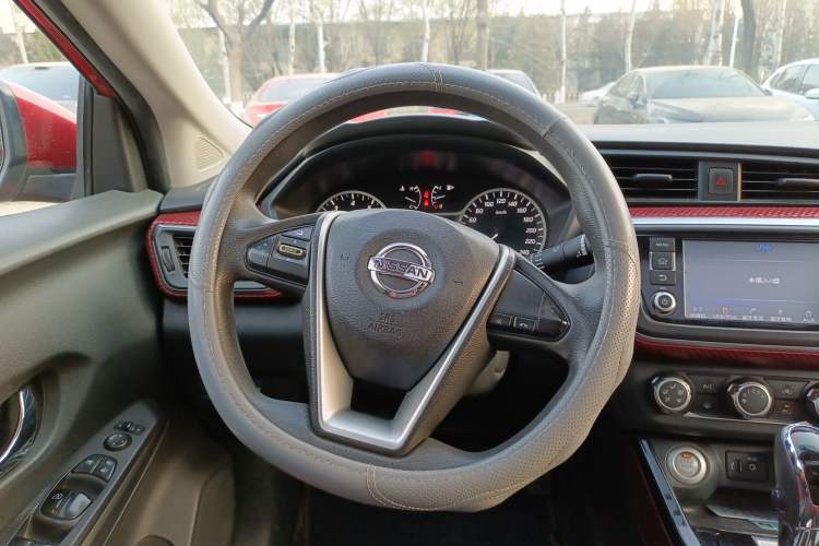 Used Nissan Lannia 2016 1.6L CVT Smart Cool Edition
