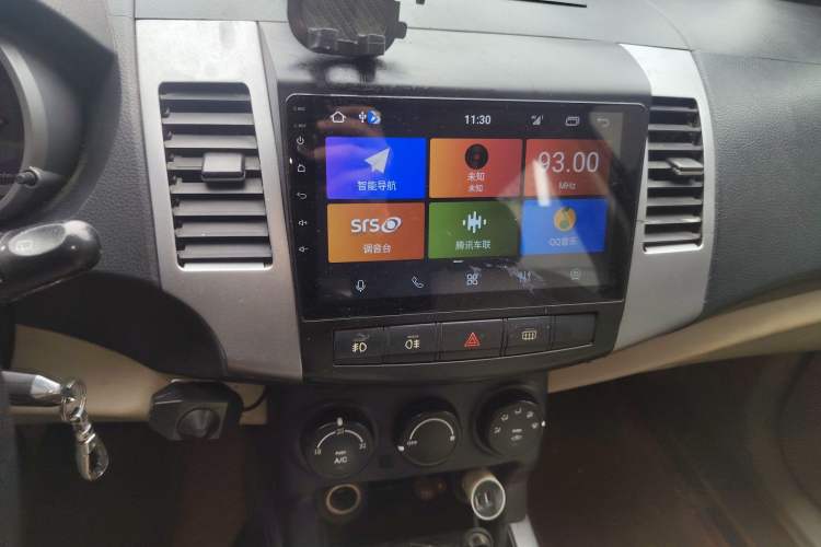 Used Land X8 2009 2.5T Diesel 4x2 Ultra-Luxury Version
