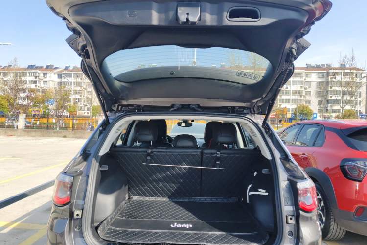 Used Jeep Compass 2017 200T Automatic Family Edition
