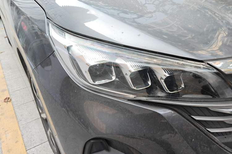 Used GAC Trumpchi GS5 2019 270T Automatic Luxury Edition Right Front Headlight