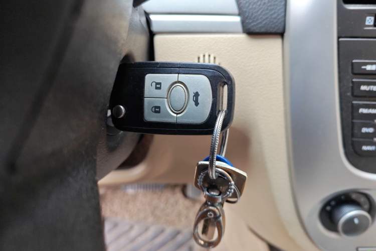 Used Buick Excelle 2013 1.5L Automatic Classic Model
