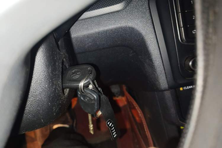 Used Volkswagen Jetta 2017 1.5L Manual Fashion Edition Vehicle Key