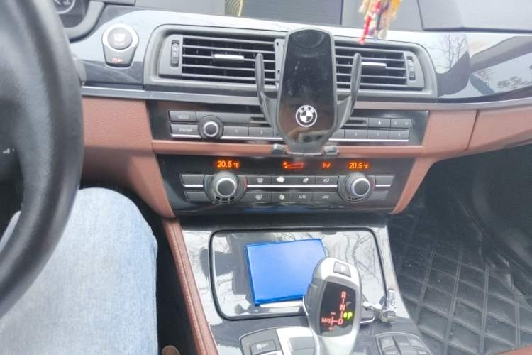 Used BMW 5 Series 2012 520i Elegant Edition
