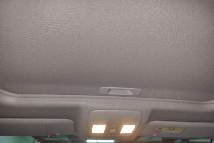 Used Mazda Mazda 3 Axela 2017 Hatchback 2.0L Automatic Luxury Model Emission Standard China V