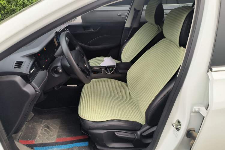 Used Roewe i5 2023 1.5L CVT Luxury Edition Left Front Seat