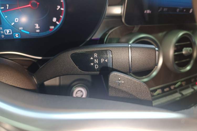 Used Mercedes-Benz GLC 2020 Facelift GLC 300 L 4MATIC Dynamic Edition Gear Lever