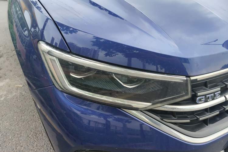 Used Volkswagen Tayron GTE Plug-in Hybrid 2023 280TSI Luxury Plus Advanced Edition Right Front Headlight