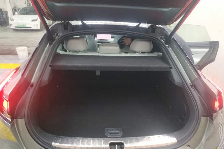 Used Zeekr 001 2025 WE Edition 100 kWh Rear-Wheel Drive