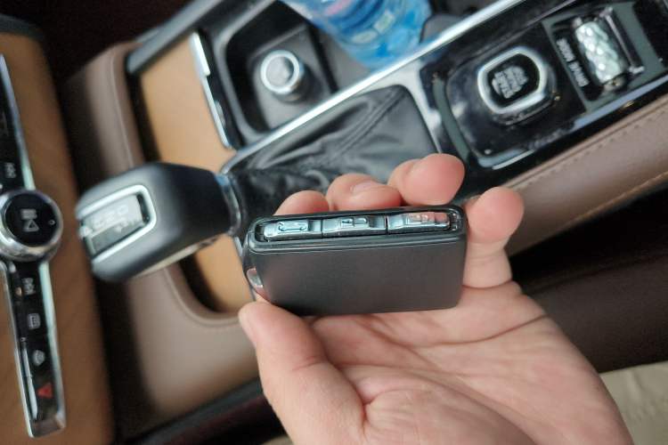 Used Volvo XC90 2020 Facelifted T6 Zhiyi Luxury 7-Seater Vehicle Key