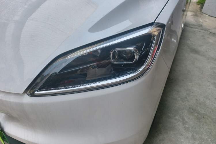 Used Wuling Hongguang New Energy 2024 All-Electric Model 300KM Standard Version Left Front Headlight