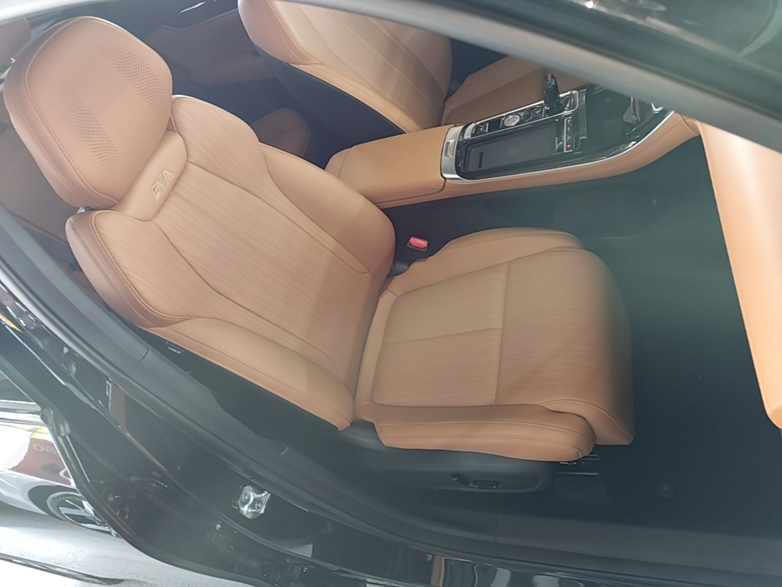 Geely Auto FX11 2025 4th Generation 1.5TD DCT Jinxiu — снимка 19