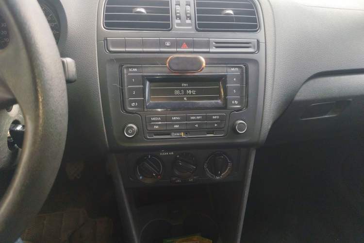 Used Volkswagen Polo 2016 1.4L Manual Fashion Model
