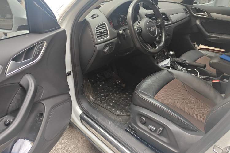 Used Audi Q3 2017 30 TFSI Fashion Model Driver Seat