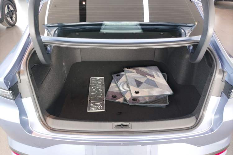 Used Nissan N6 2026 Model 180 Max