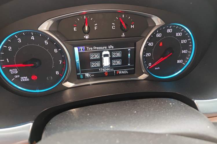 Used Chevrolet Equinox  Odometer Close Up