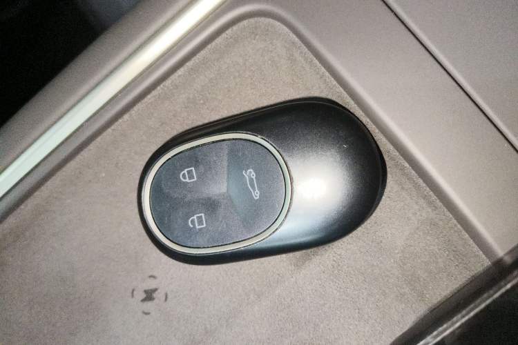 Used Nio ES6 2025 75 kWh
