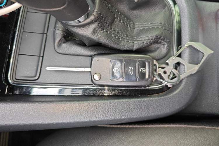 Used Volkswagen Sagitar 2015 1.6L Automatic Comfort Model