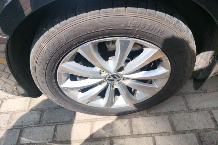 Used Volkswagen Magotan 2016 1.8TSI Smart Enjoyment Leading Model Left Front Wheel Hub