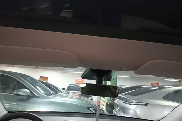 Used Tesla Model Y 2021 Long-Range All-Wheel-Drive Version
