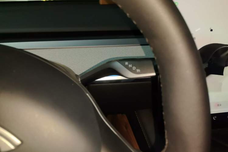 Used Tesla Model Y 2024 Long-Range All-Wheel-Drive Version
