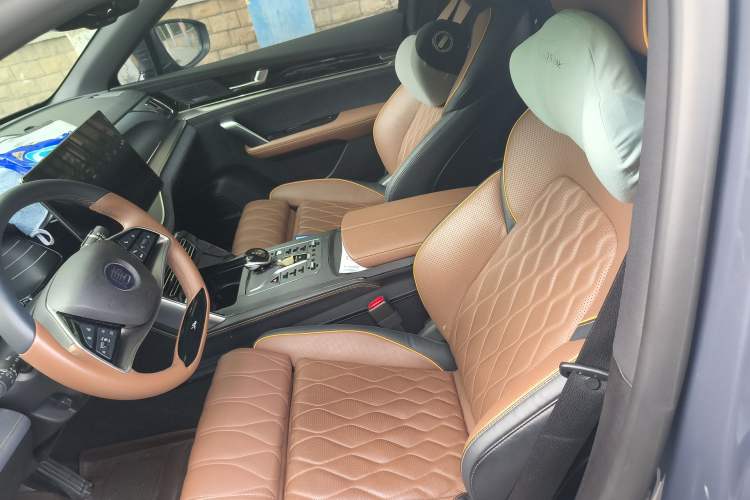 Used BYD Tang New Energy 2021 DM 2.0T Four-Wheel Drive High-Performance Flagship Model
