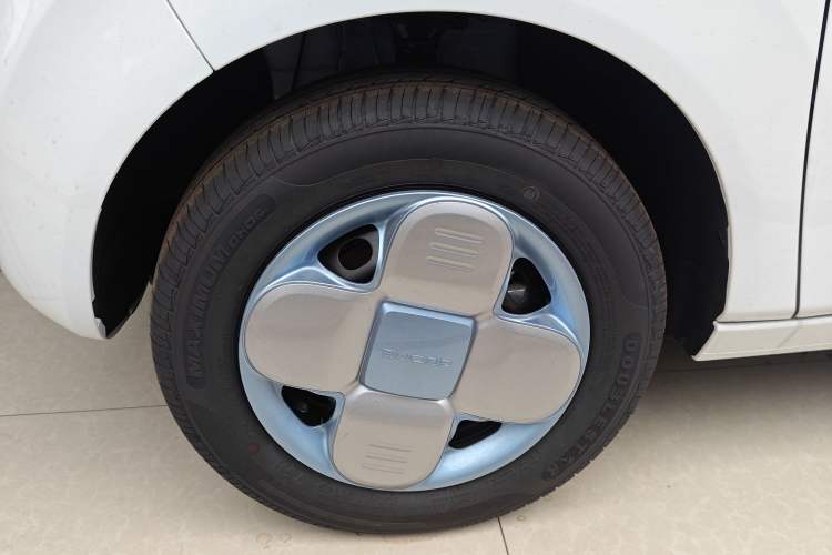 Used Geely Galaxy Panda 2024 Panda Mini 200km Endurance Bear Left Front Wheel Hub