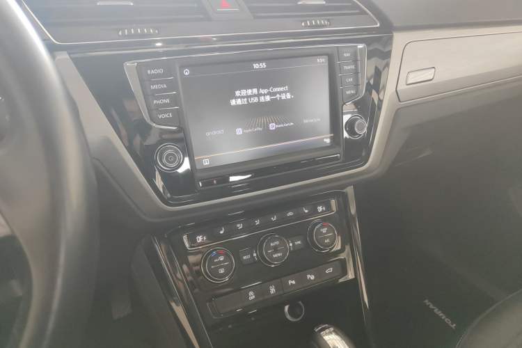 Used Volkswagen Touran 2018 Volkswagen Touran L 280TSI DSG Luxury Edition 7 Seats
