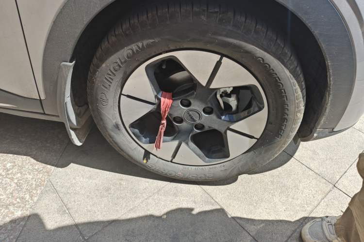 Used Geely Galaxy Geome 2025 310km Dream Edition Right Front Wheel Hub