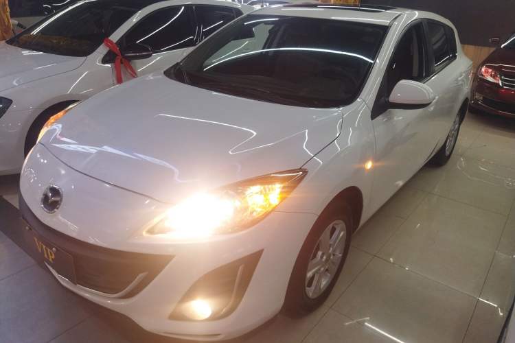 Used Mazda 3 2015 Hatchback 1.6L Automatic Elite Model