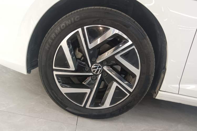 Used Volkswagen Sagitar 2023 280TSI DSG Beyond Lite Edition Left Front Wheel Hub