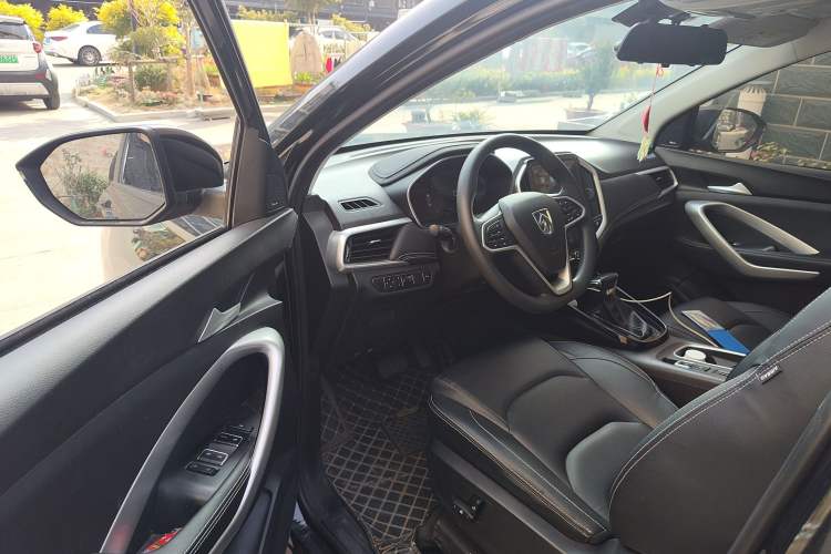 Used Baojun 530 2020 1.5T CVT Prestige Connected Version 7 Seats