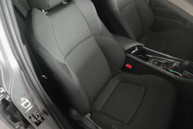 Used Toyota IZOA 2021 2.0L Enjoy Edition