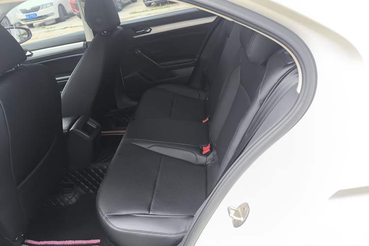 Used Volkswagen Lamando 2021 230TSI DSG Fashion Edition Left Rear Seat