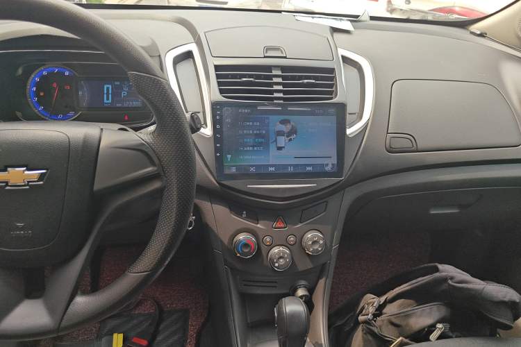 Used Chevrolet Trax 2016 1.4T Automatic Two-Wheel Drive Comfort Version with Sunroof