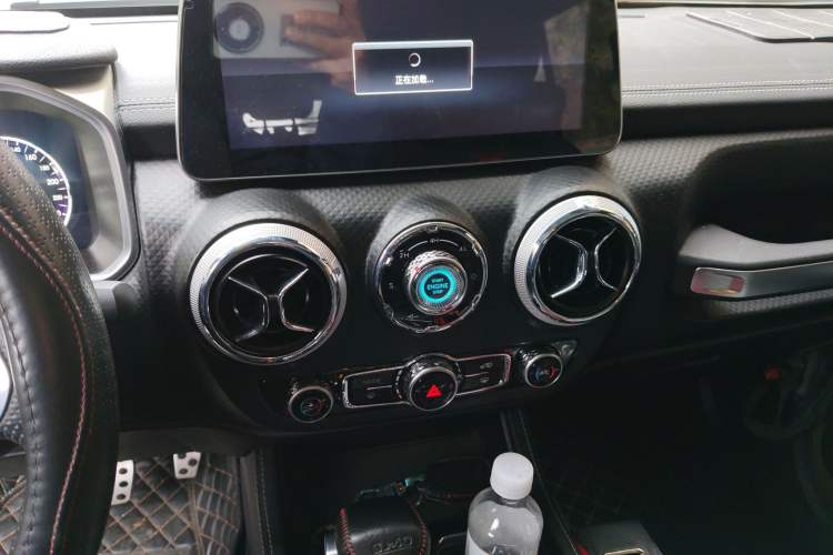 Used BAIC Off-Road BJ40 2019 2.3T Automatic Four-Wheel Drive Shengshi Huazhang Edition China VI Emission Standard