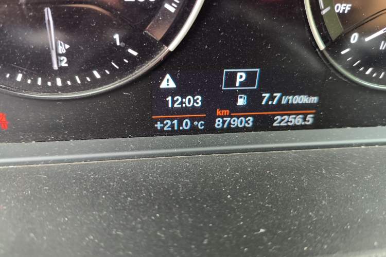 Used BMW X1 2019 sDrive18Li Premium Edition Odometer Close Up