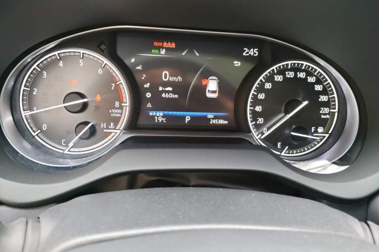 Used Toyota Harrier 2023 2.0L CVT Two-Wheel Drive Luxury Edition Odometer Close Up