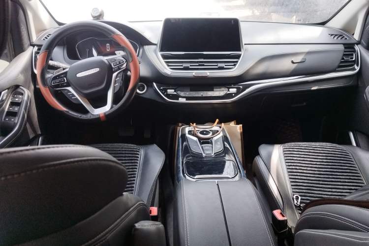 Used SAIC MAXUS G20 2023 PLUS 2.0T Gasoline Automatic Luxury Edition
