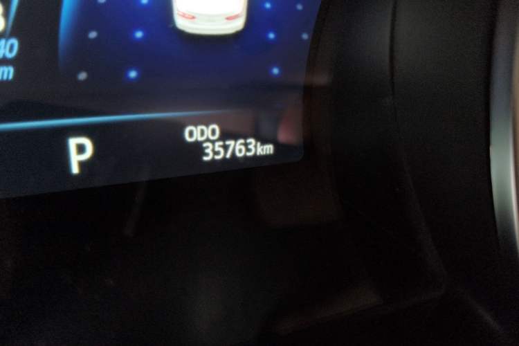 Used Toyota Camry 2023 2.0G Luxury Edition
