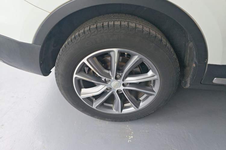 Used Geely Auto Emgrand X7 Sport 2018 1.8TD Automatic Two-Wheel Drive Smart Connect 4G Internet Edition